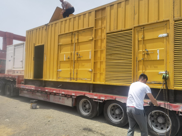 托克逊除了负载情况和发动机维护，还有哪些因素会影响 200kw 柴油发电机的油耗？